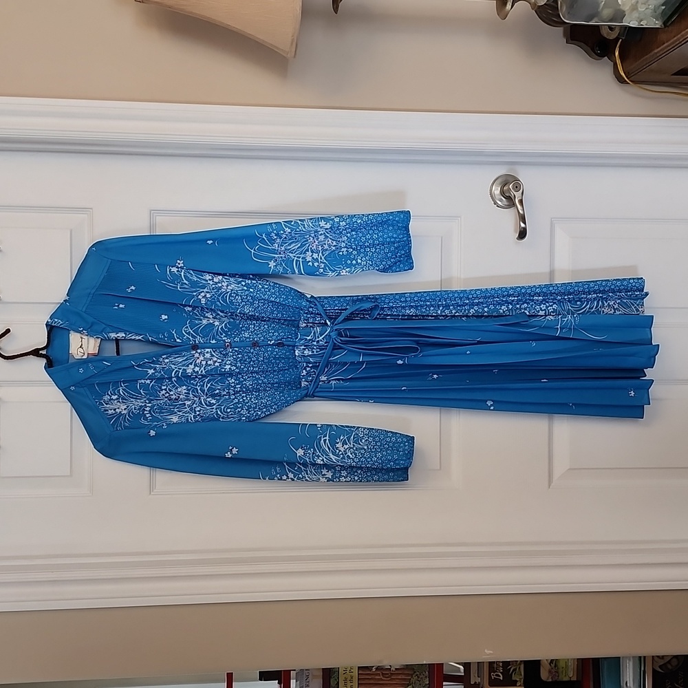 70's Vintage Dominique Floral Blue‎ Polyester Dress. Size 12.